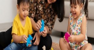 مربية أطفال في الرياض